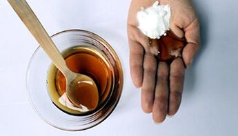 Soda eta eztiaren nahasketa zakilean odol-zirkulazioa areagotzeko herri-erremedio bat da